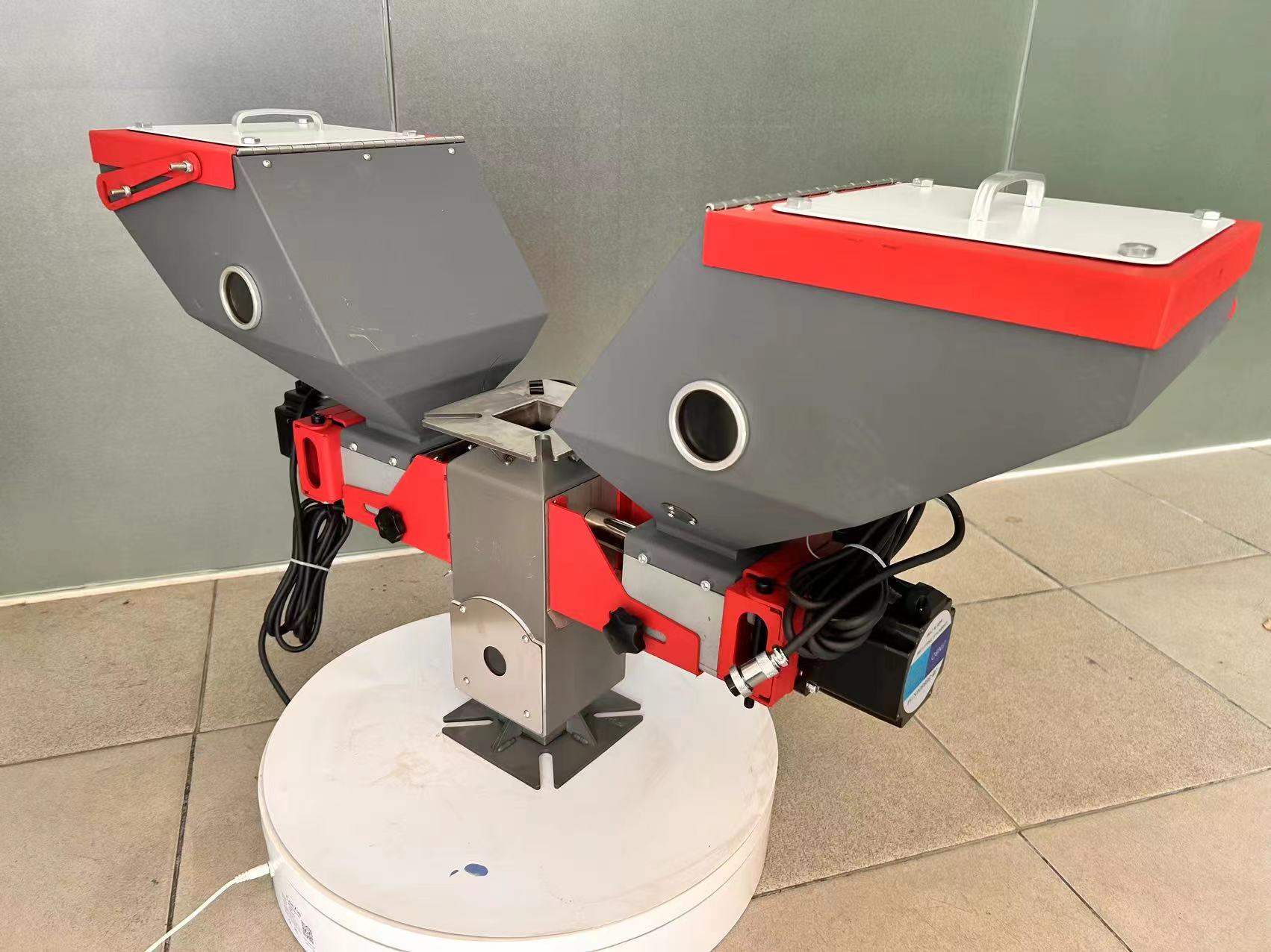 Metering Type Color Master Metering Machine